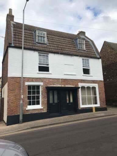 The Beehive, Ground Floor Apartment In Norfolk, No Shared Amenities Downham Market Exteriér fotografie
