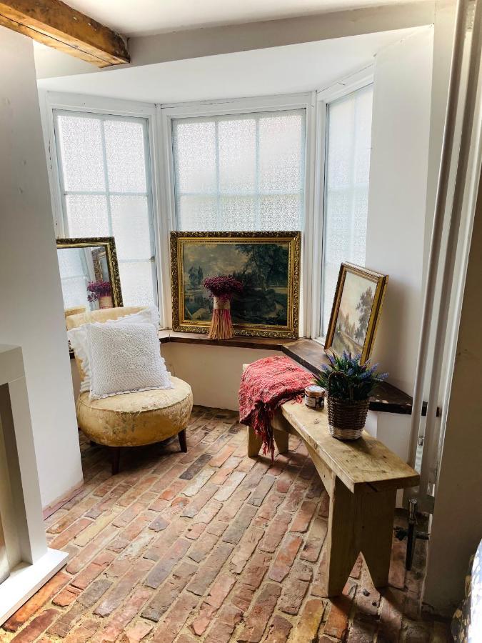 The Beehive, Ground Floor Apartment In Norfolk, No Shared Amenities Downham Market Exteriér fotografie