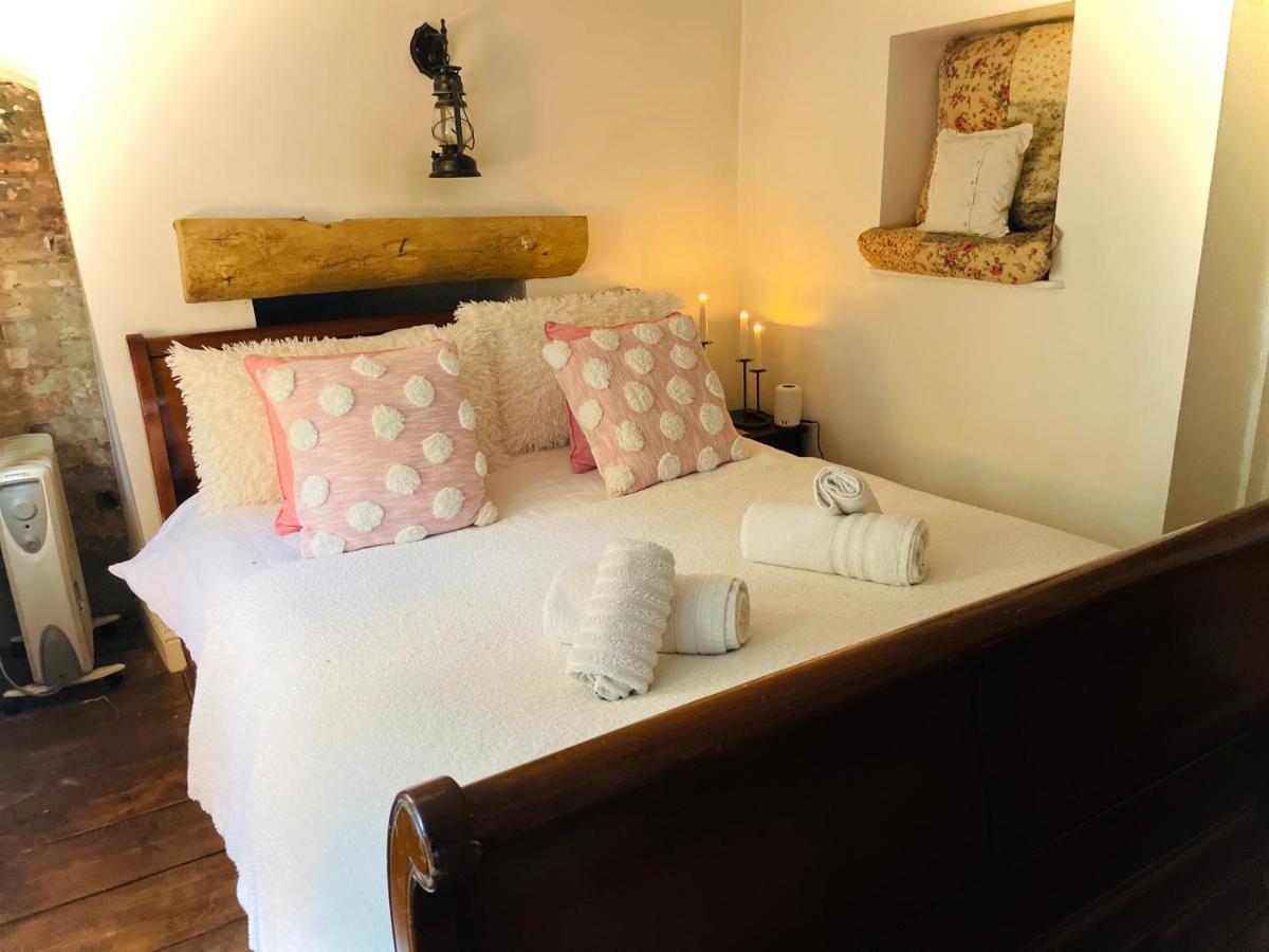 The Beehive, Ground Floor Apartment In Norfolk, No Shared Amenities Downham Market Exteriér fotografie