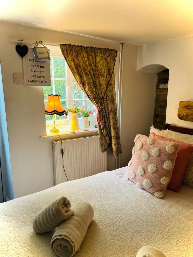 The Beehive, Ground Floor Apartment In Norfolk, No Shared Amenities Downham Market Exteriér fotografie