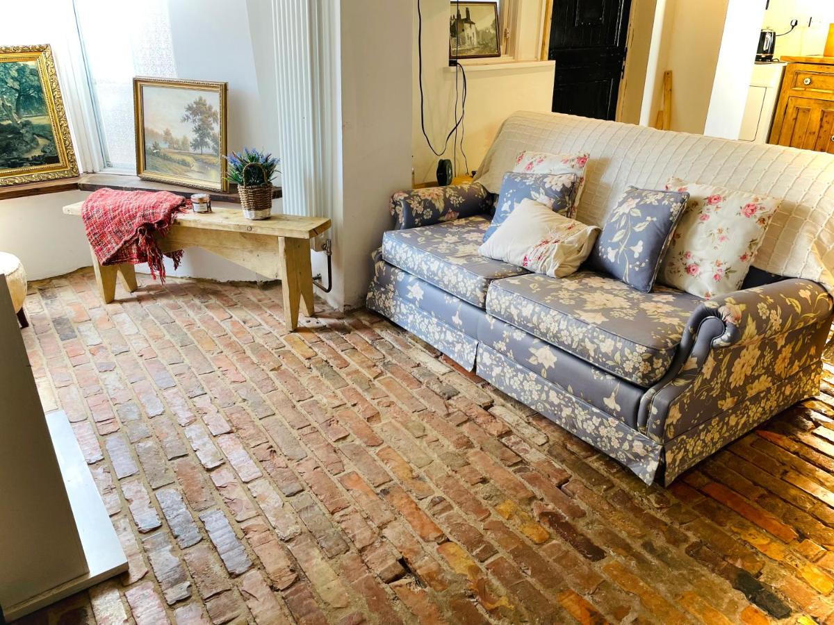 The Beehive, Ground Floor Apartment In Norfolk, No Shared Amenities Downham Market Exteriér fotografie
